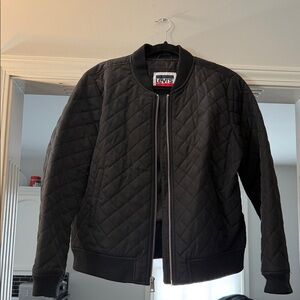 Excellent Like New Levi's Women’s Quilted Black Bomber Jacket